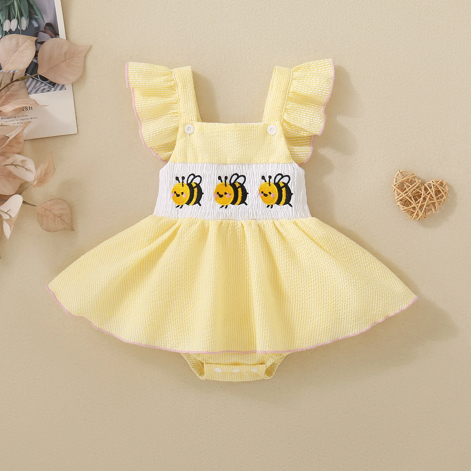 Summer female infant three little bees embroidery yellow Romper sweet and cute